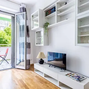 Joivy Adorable Flat With Balcony Milano