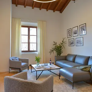 Apartment Windows On Dome Luxury Rooftop, Florence