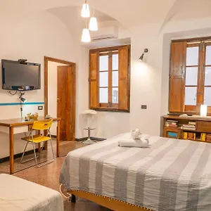  Apartment Lovingenoa Old Stone Italy