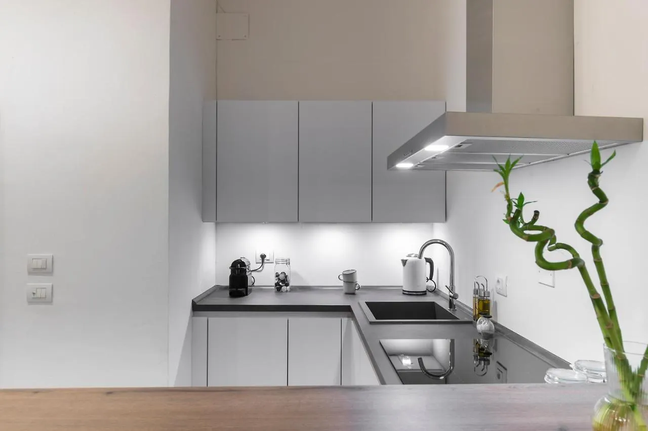 San Frediano Elegant Apartment Florence