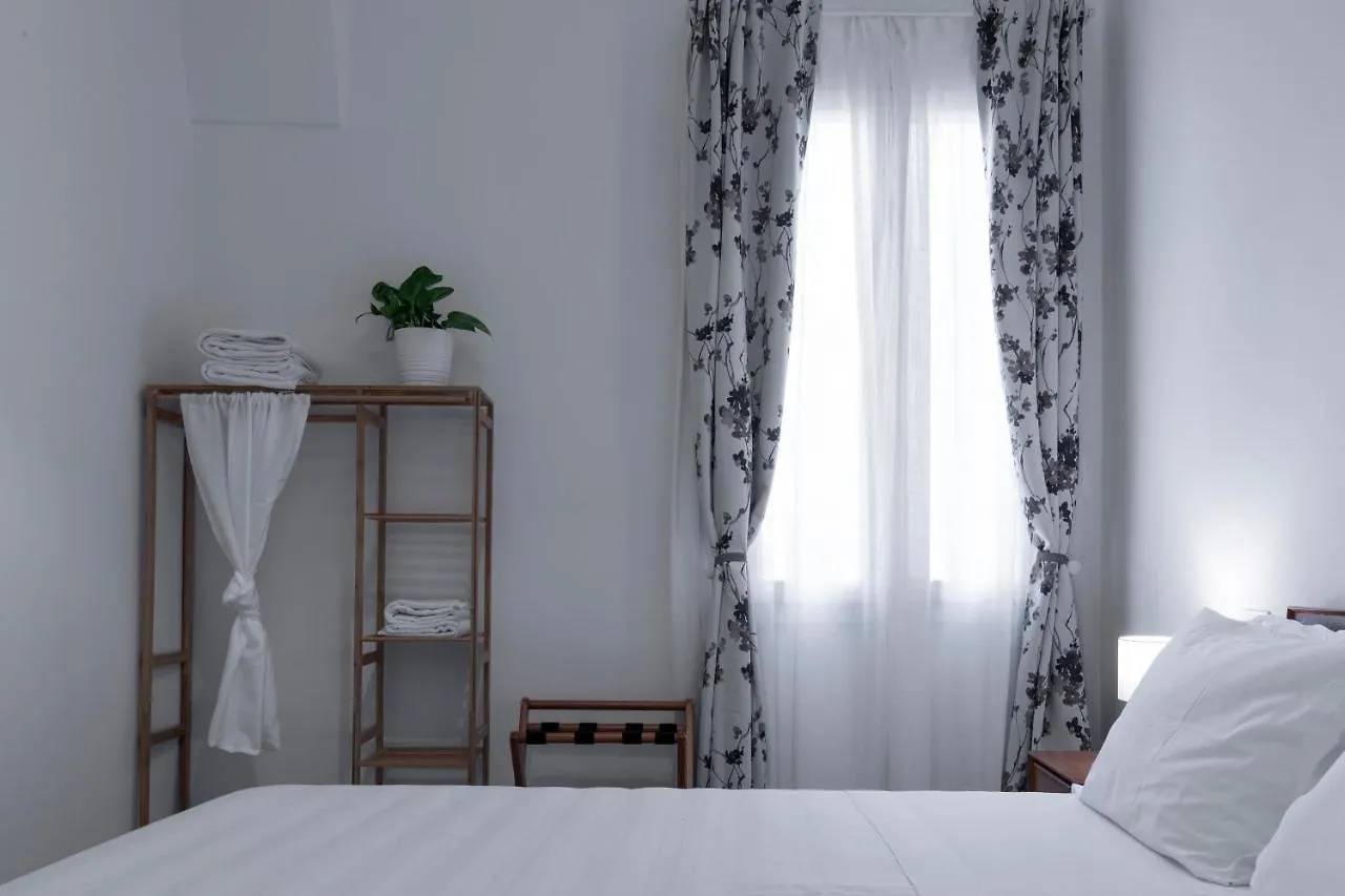 San Frediano Elegant Apartment Florence Italy